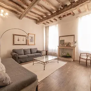 Casa Sangiacomo Quattro Apartment